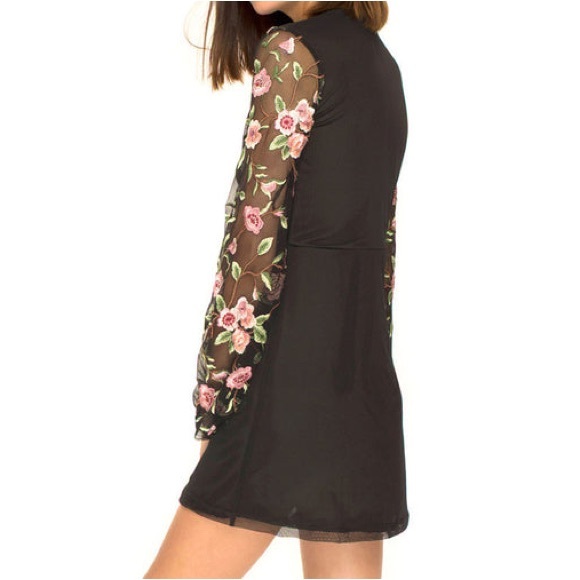 {NWT} MOTEL Avena Mesh Japanese Blossom Dress - Picture 2 of 10